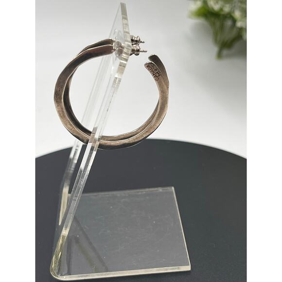 Canada Signed Designer 925 Hammered Irregular Medium Hoop Earrings 5.5 Grams - Picture 3 of 8